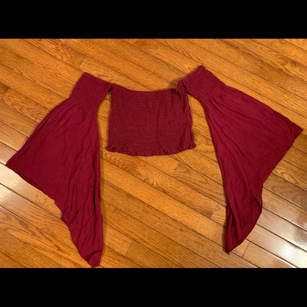 Beautiful top - Picture 2 of 7